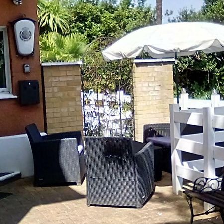 Отель Oaklands House - Adults Only Brading Экстерьер фото