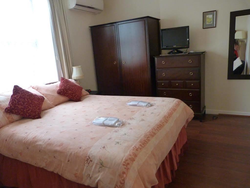 Отель Oaklands House - Adults Only Brading Экстерьер фото